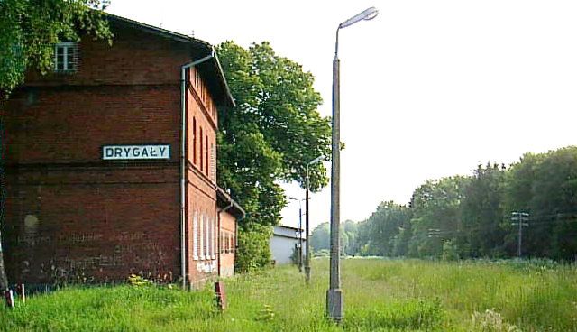 Stacja PKP Drygały 2004.