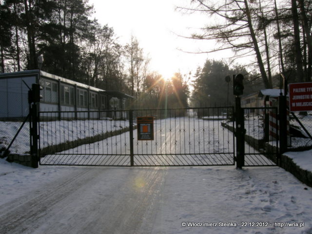 Brama wjazdowa do byłego 25. dr OP m. Dąbrówka.
