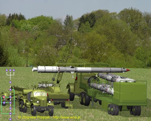 Naczepa PR–6R do przewozu rakiet W–755 PZR S–75M “Wołchow” w trakcie elaboracji rakiet.