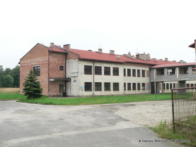 Byłe koszary 11 dr OP ... w centrum Kuźni Raciborskiej.
