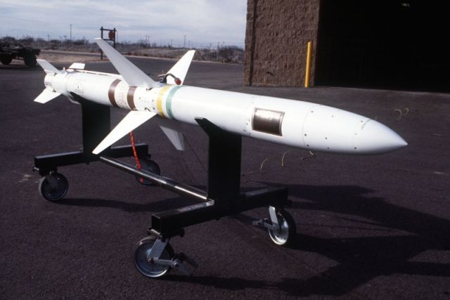 Rakieta naprowadzana na źródło sygnału SNR AGM-45 Shrike.