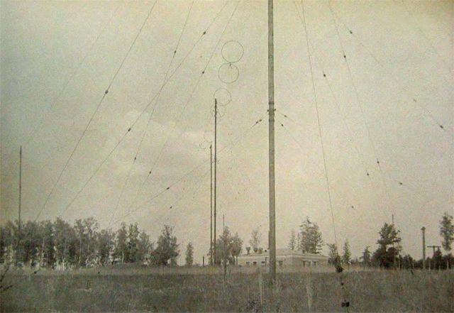 Pole antenowe RCN przy RLS A-100B w rejonie SD Korpusu PWO.