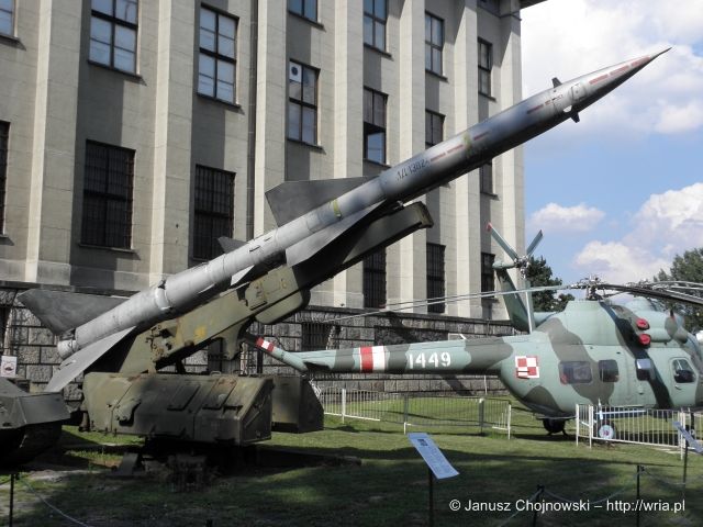 Rakieta 1D na wyrzutni PZR SA-75 Dzwina.