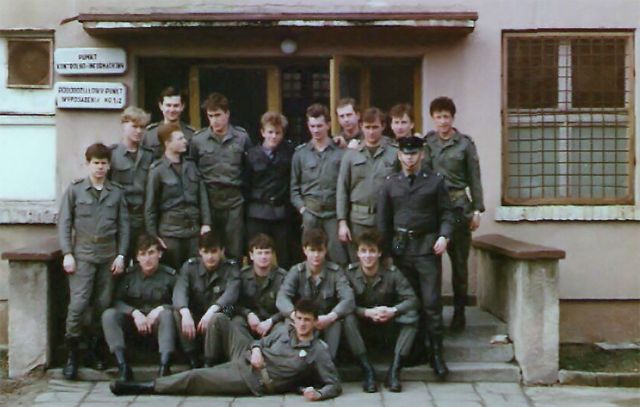 Jedno z ostatnich zdjęć żołnierzy 28. dr OP – Trzcielin – Stęszew 1990 rok.