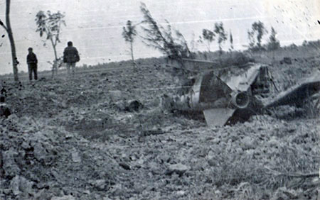 Wyrzutnia PZR SA-75 Dwina po nalocie lotniczym.