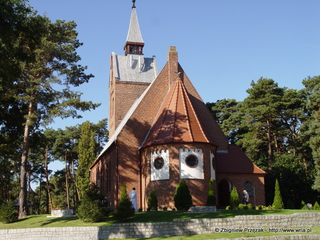 Kościół parafialny pw. św. Ap. Piotra i Pawła w Mrzeżynie.